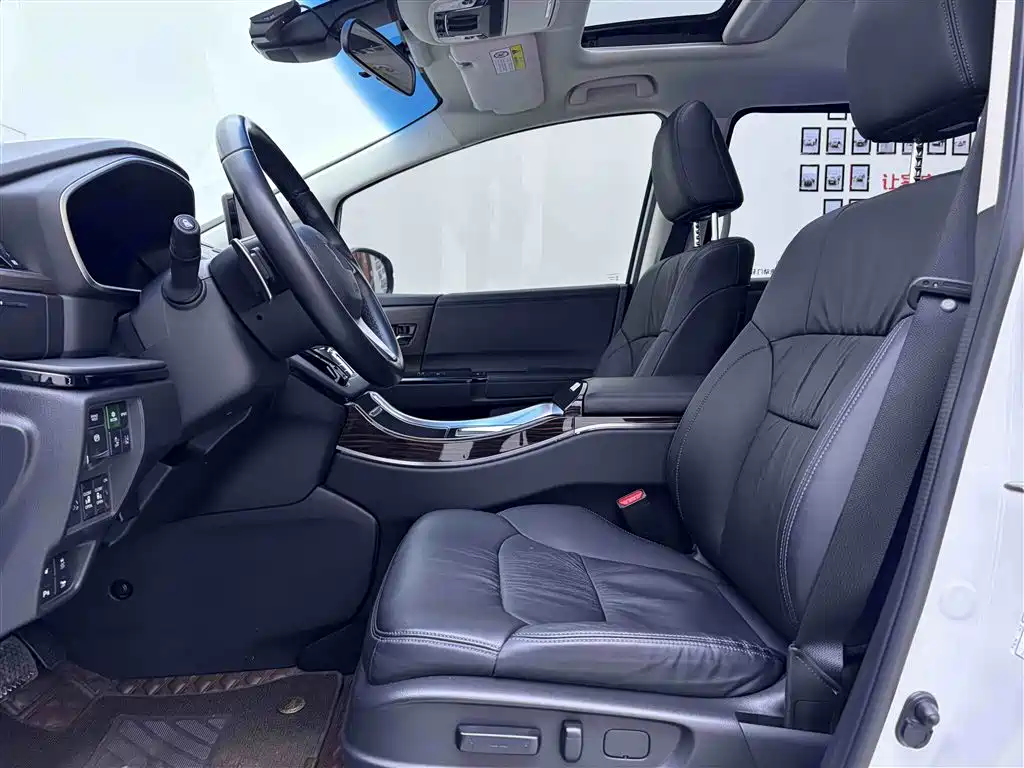 Honda Odyssey 2022 2.0L e:HEV Sharp·Premium Edition 2023 - thumbnail 16