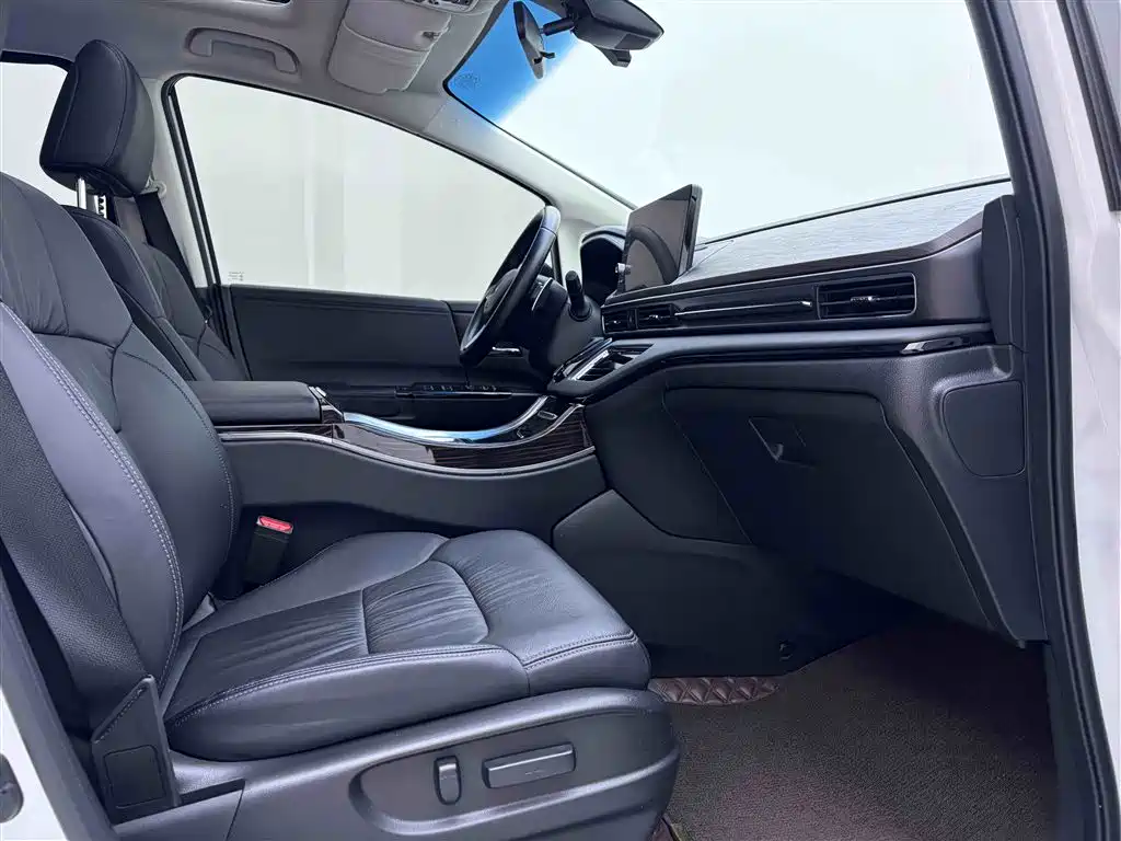 Honda Odyssey 2022 2.0L e:HEV Sharp·Premium Edition 2023 - thumbnail 17