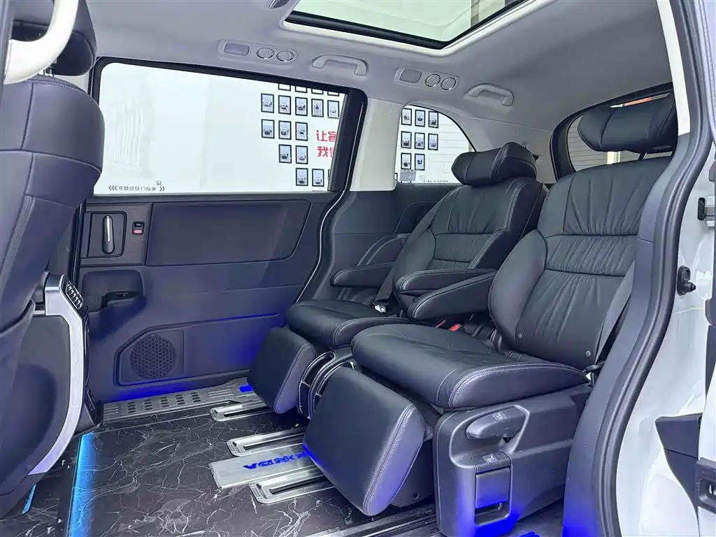 Honda Odyssey 2022 2.0L e:HEV Sharp·Premium Edition 2023 - thumbnail 26