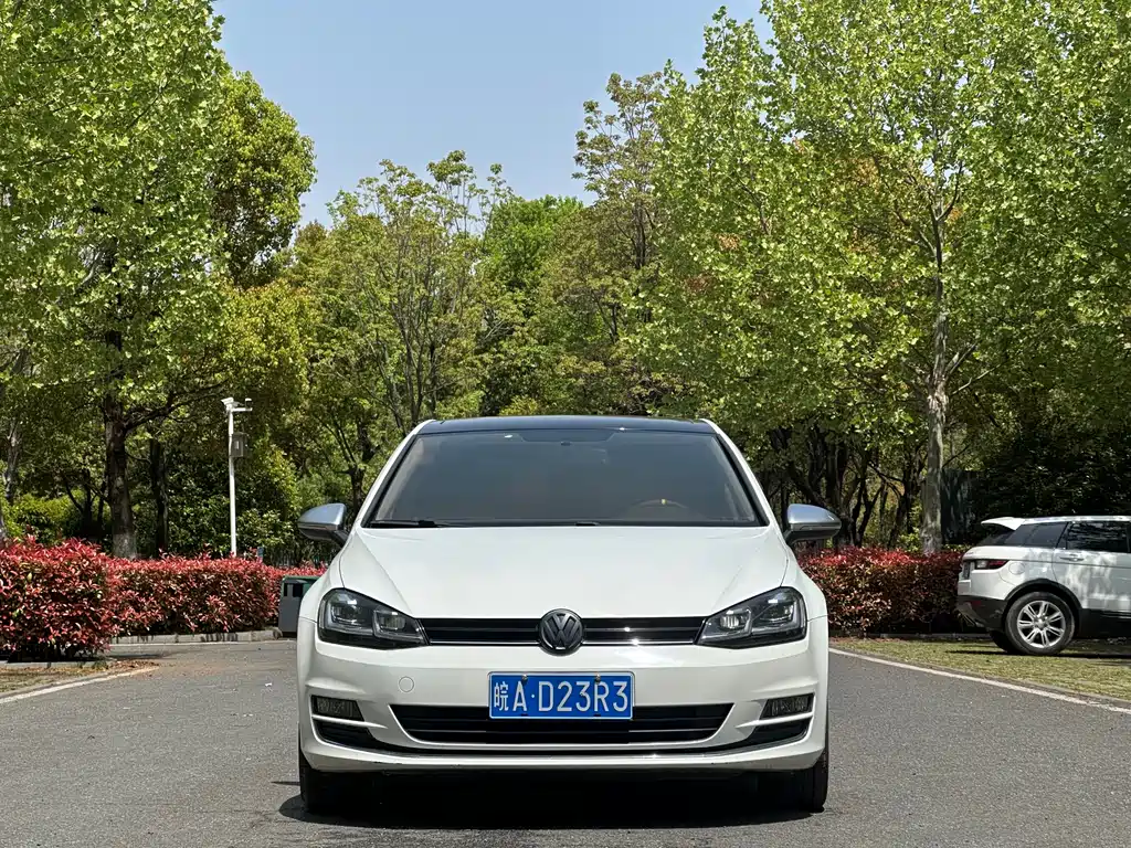 Volkswagen Volkswagen Golf 2015 1.6L Automatic Comfort Model 2015 - thumbnail 2