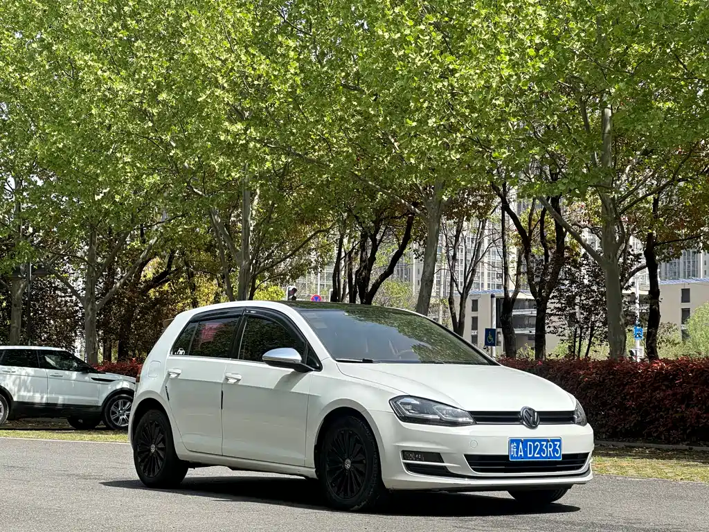Volkswagen Volkswagen Golf 2015 1.6L Automatic Comfort Model 2015 - thumbnail 3