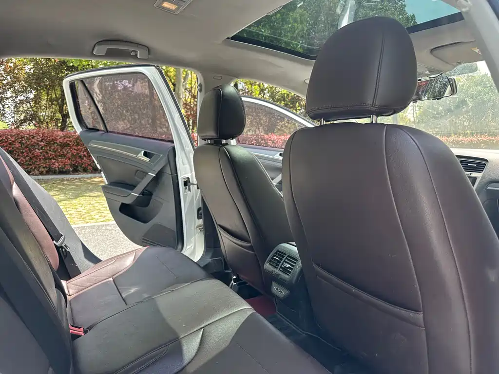 Volkswagen Volkswagen Golf 2015 1.6L Automatic Comfort Model 2015 - thumbnail 9