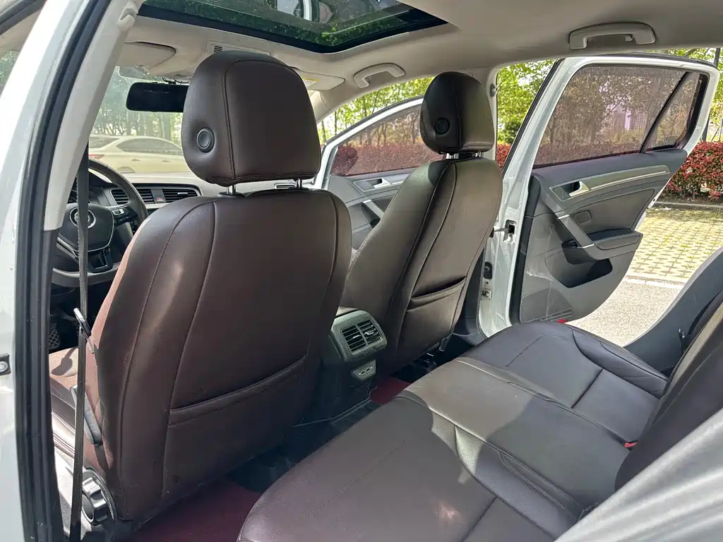 Volkswagen Volkswagen Golf 2015 1.6L Automatic Comfort Model 2015 - thumbnail 11