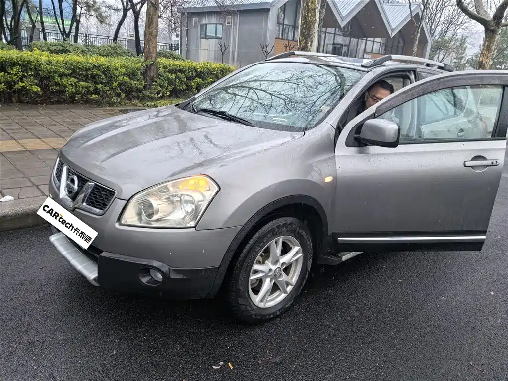 Nissan Nissan Qashqai 2011 2.0XL Fire CVT 2WD 2011 - thumbnail 2
