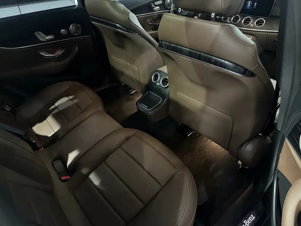 Mercedes-Benz Mercedes-Benz E-Class 2022 Facelift E 300 L Sport Luxury 2022 - thumbnail 10