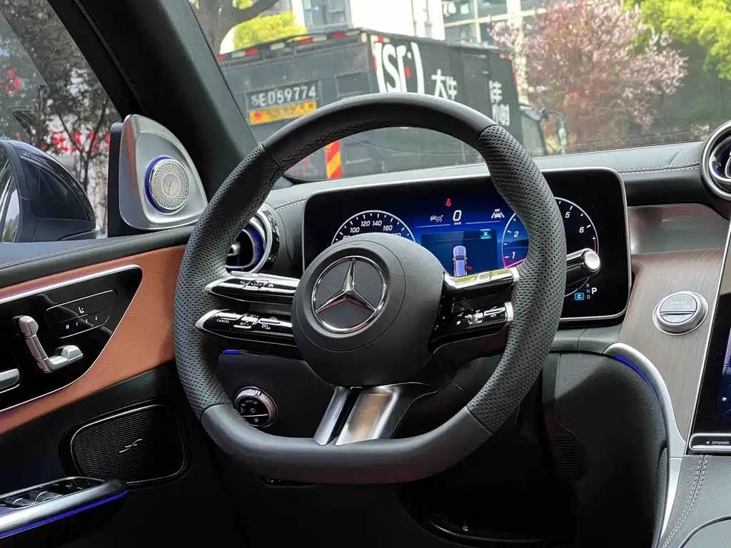 Mercedes-Benz Mercedes-Benz GLC 2025 GLC 300 L 4MATIC Sport 5-Seat 2025 - thumbnail 15