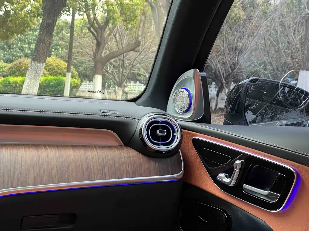 Mercedes-Benz Mercedes-Benz GLC 2025 GLC 300 L 4MATIC Sport 5-Seat 2025 - thumbnail 18