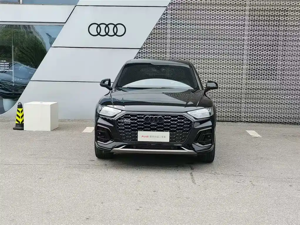 Audi Audi Q5L Sportback 2023 40 TFSI Luxury Edition 2023 - thumbnail 2
