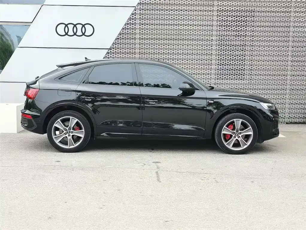 Audi Audi Q5L Sportback 2023 40 TFSI Luxury Edition 2023 - thumbnail 4