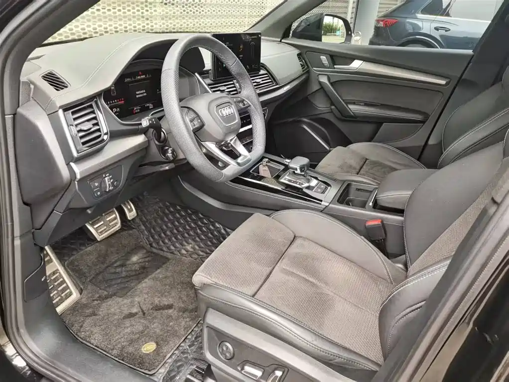 Audi Audi Q5L Sportback 2023 40 TFSI Luxury Edition 2023 - thumbnail 9