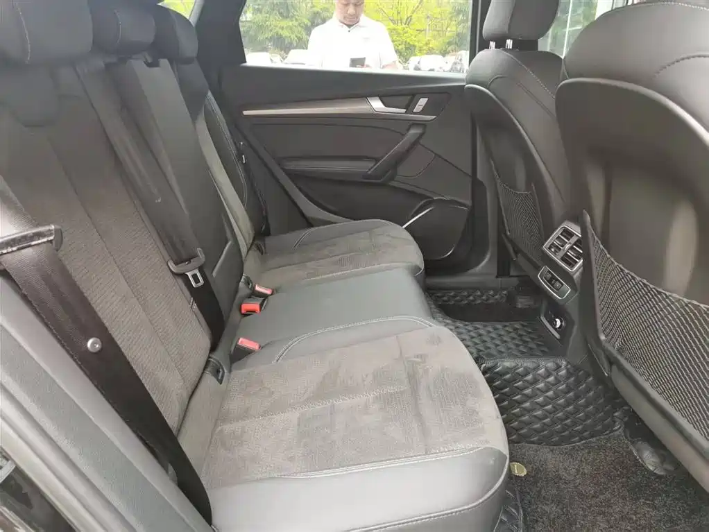 Audi Audi Q5L Sportback 2023 40 TFSI Luxury Edition 2023 - thumbnail 13