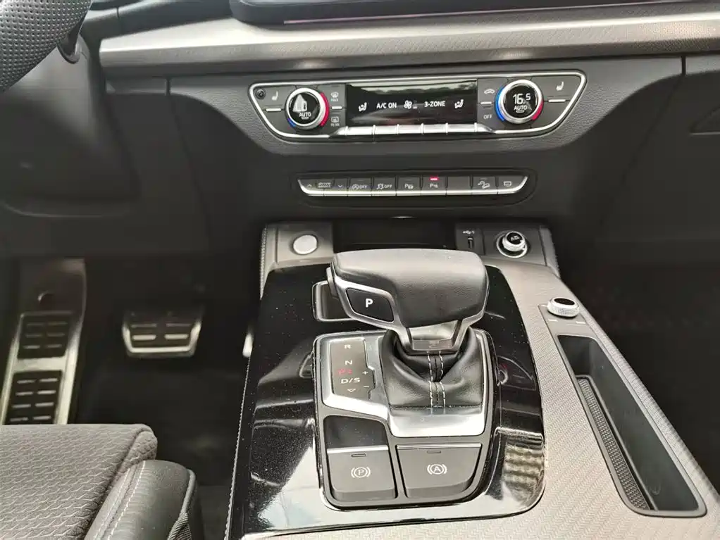 Audi Audi Q5L Sportback 2023 40 TFSI Luxury Edition 2023 - thumbnail 17