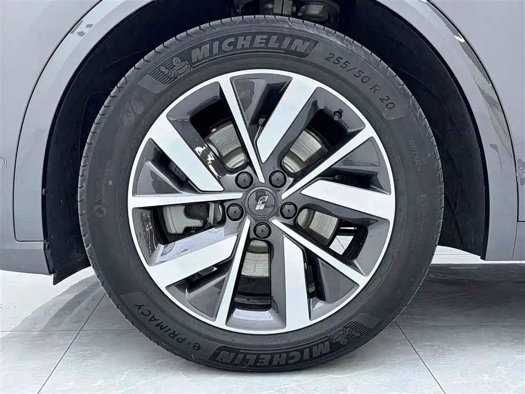 Li Auto Li L8 2023 Pro 2024 - thumbnail 9