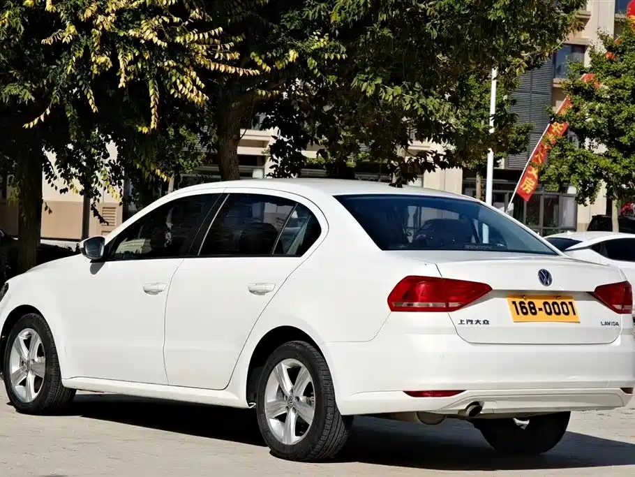 Volkswagen Volkswagen Lavida 2017 1.6L Automatic Style Edition 2018 - thumbnail 7