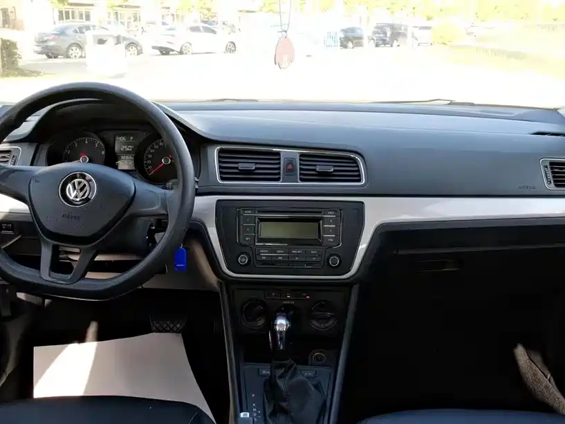 Volkswagen Volkswagen Lavida 2017 1.6L Automatic Style Edition 2018 - thumbnail 8