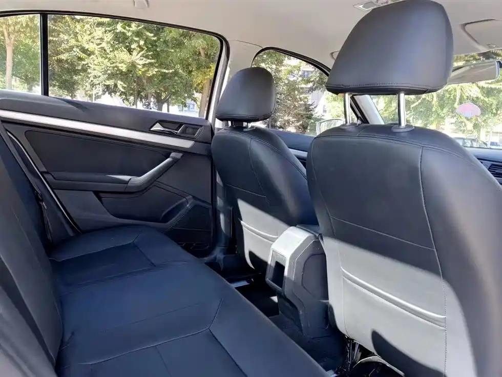 Volkswagen Volkswagen Lavida 2017 1.6L Automatic Style Edition 2018 - thumbnail 10