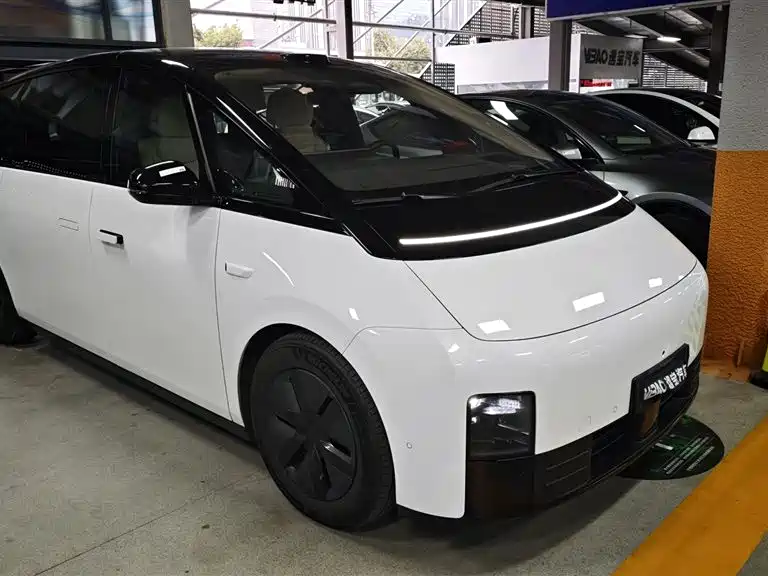 Li Auto Li Auto MEGA 2025 Home Special Edition 2025 - thumbnail 3