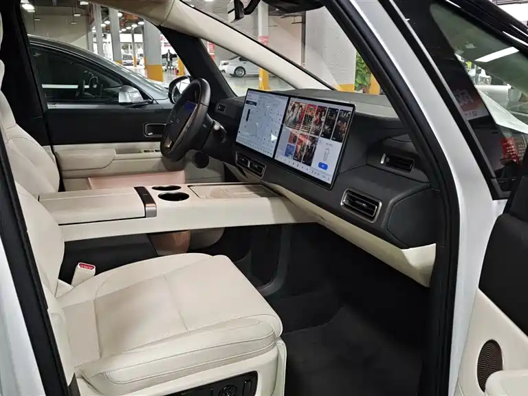 Li Auto Li Auto MEGA 2025 Home Special Edition 2025 - thumbnail 12