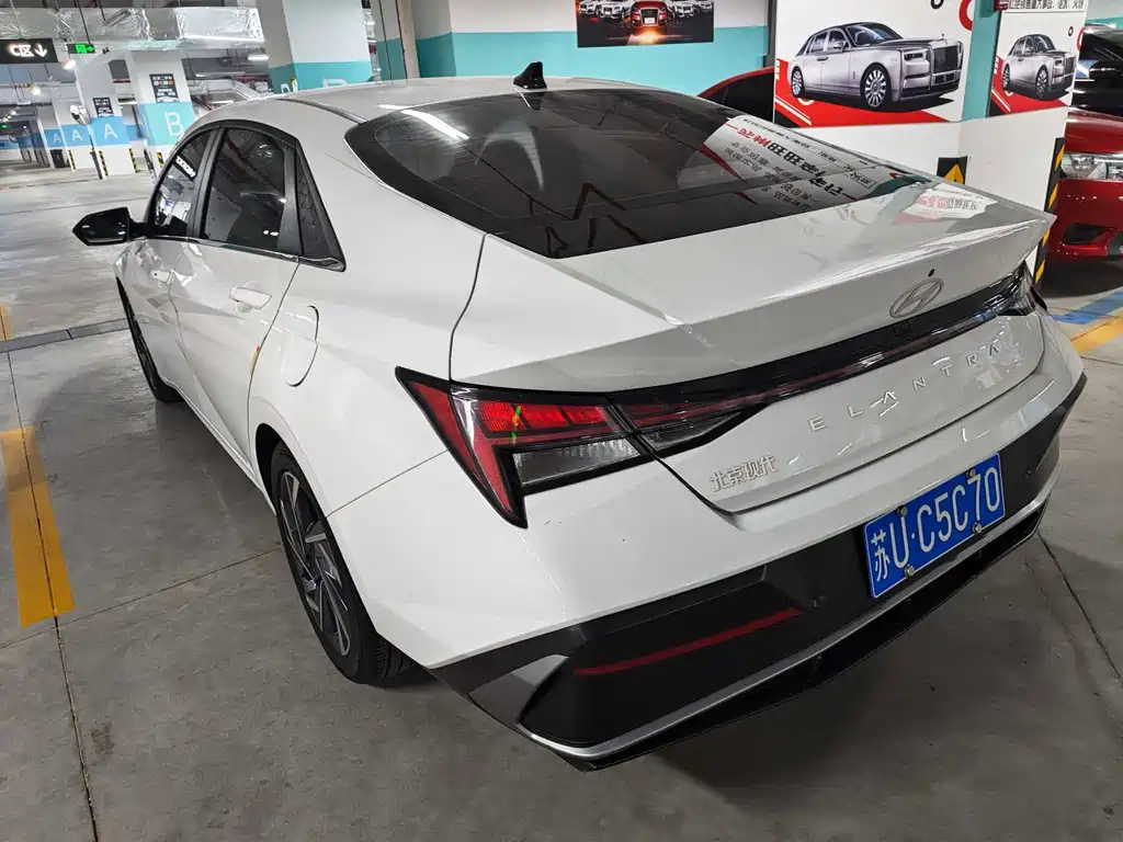 Hyundai Elantra 2023 240TGDi DCT N Line LUX Premium Edition 2024 - thumbnail 2