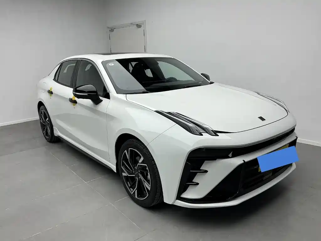 Lynk & Co Lynk & Co 03 2025 1.5TD DCT Champion Edition Plus 2026 - thumbnail 3