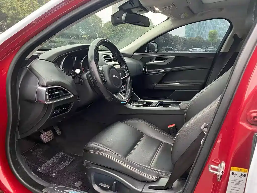 Jaguar Jaguar XEL 2019 2.0T 200PS Luxury Edition 2019 - thumbnail 4