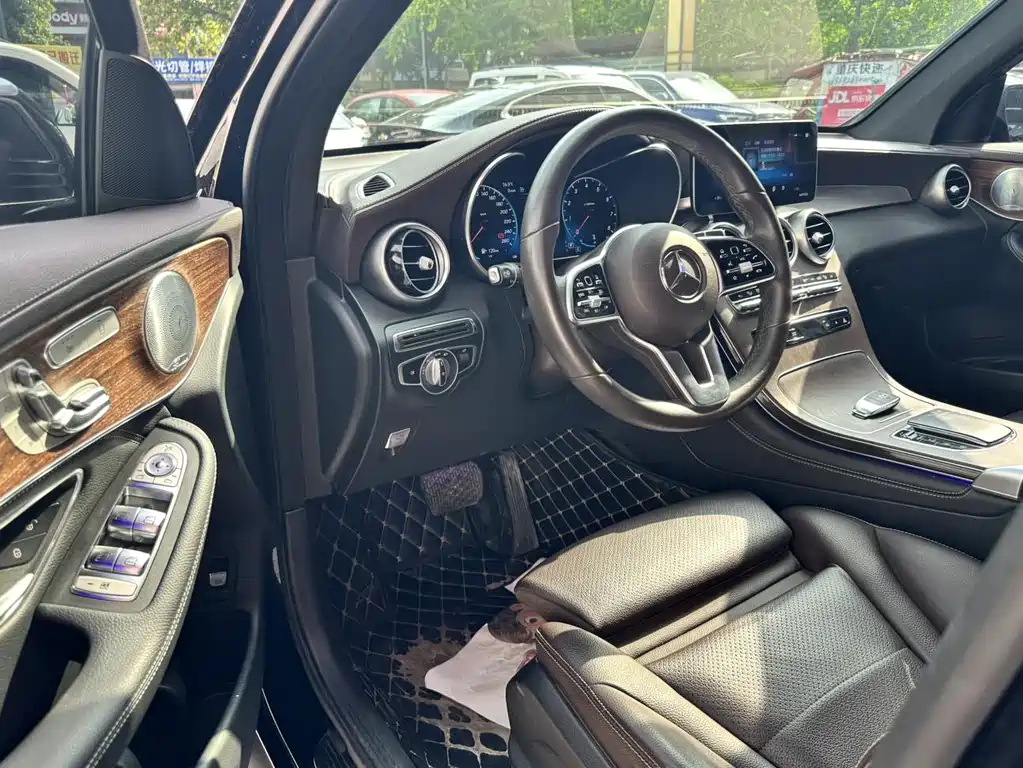 Mercedes-Benz Mercedes-Benz GLC 2020 GLC 300 L 4MATIC Luxury Edition 2020 - thumbnail 11