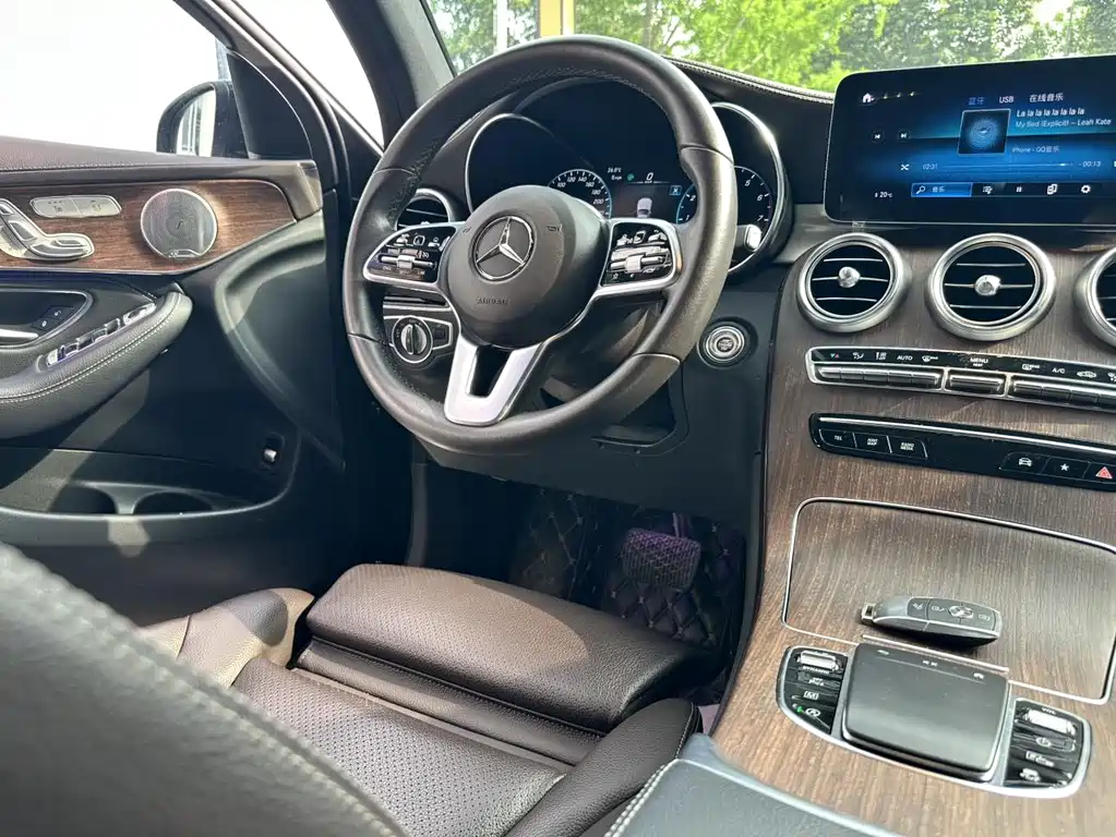 Mercedes-Benz Mercedes-Benz GLC 2020 GLC 300 L 4MATIC Luxury Edition 2020 - thumbnail 13