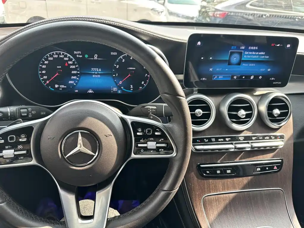 Mercedes-Benz Mercedes-Benz GLC 2020 GLC 300 L 4MATIC Luxury Edition 2020 - thumbnail 17