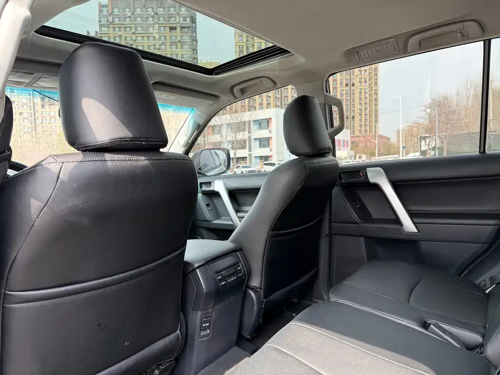 Toyota Toyota Land Cruiser Prado (Imported) 2018 Model 2.7L Middle East Version 2018 - thumbnail 5