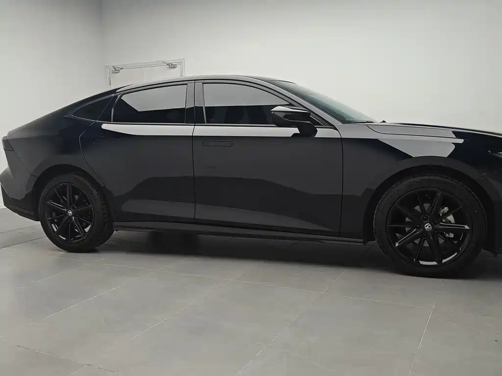 Changan Changan UNI-V 2022 1.5T Premium Edition 2023 - thumbnail 4