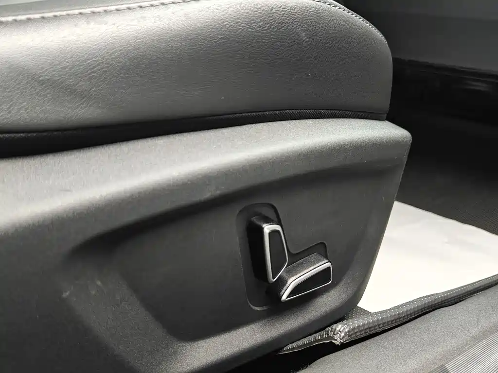 Changan Changan UNI-V 2022 1.5T Premium Edition 2023 - thumbnail 12