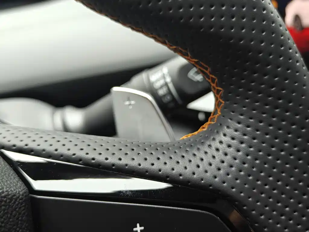 Changan Changan UNI-V 2022 1.5T Premium Edition 2023 - thumbnail 16