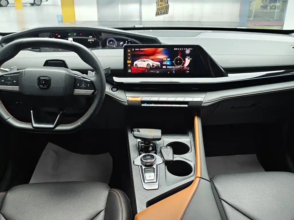 Changan Changan UNI-V 2022 1.5T Premium Edition 2023 - thumbnail 18