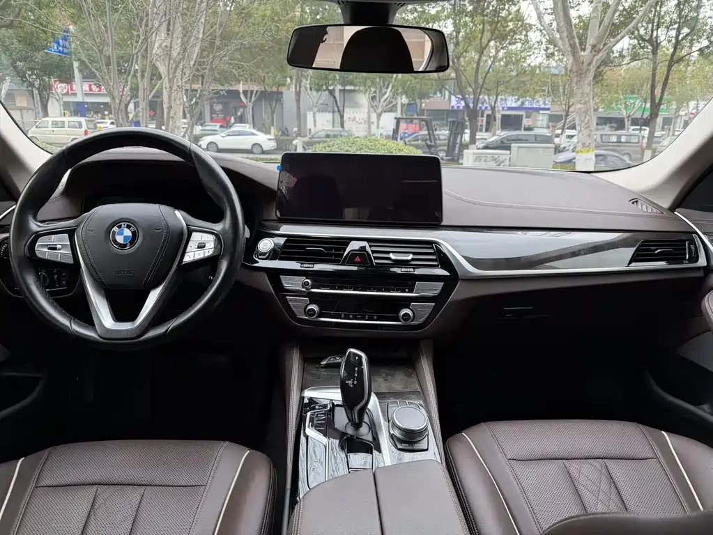 BMW BMW 5 Series 2021 525Li Luxury Package 2020 - thumbnail 10