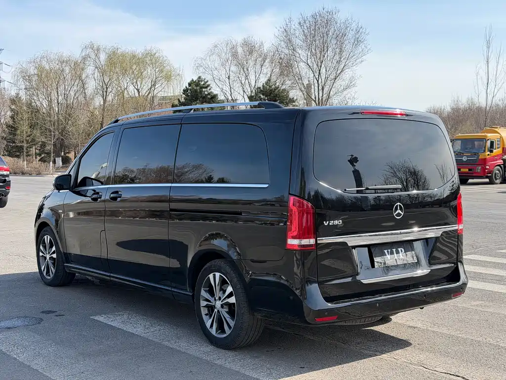 Mercedes-Benz Mercedes-Benz V-Class 2016 V 260 L Exclusive Long Wheelbase Edition 2016 - thumbnail 7