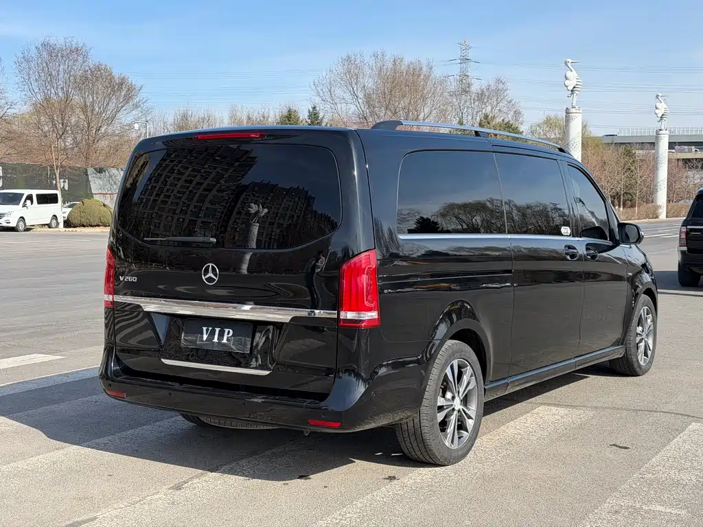 Mercedes-Benz Mercedes-Benz V-Class 2016 V 260 L Exclusive Long Wheelbase Edition 2016 - thumbnail 9