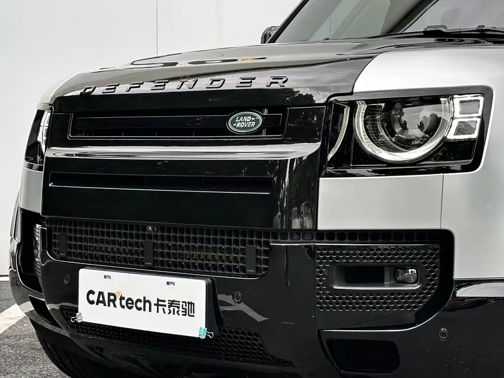 Land Rover Land Rover Defender 2024 110 3.0T P400 Dark Pack Special Edition 2024 - thumbnail 14