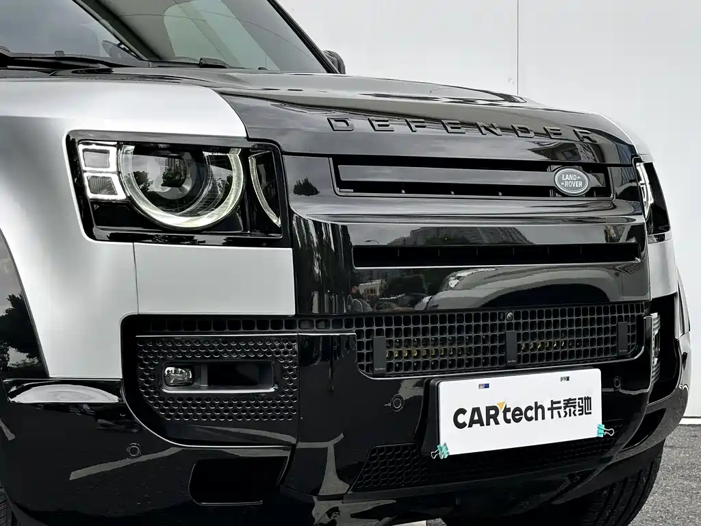 Land Rover Land Rover Defender 2024 110 3.0T P400 Dark Pack Special Edition 2024 - thumbnail 17