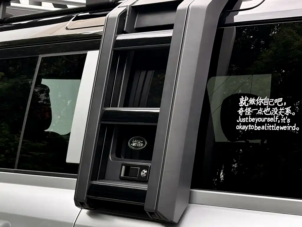Land Rover Land Rover Defender 2024 110 3.0T P400 Dark Pack Special Edition 2024 - thumbnail 19