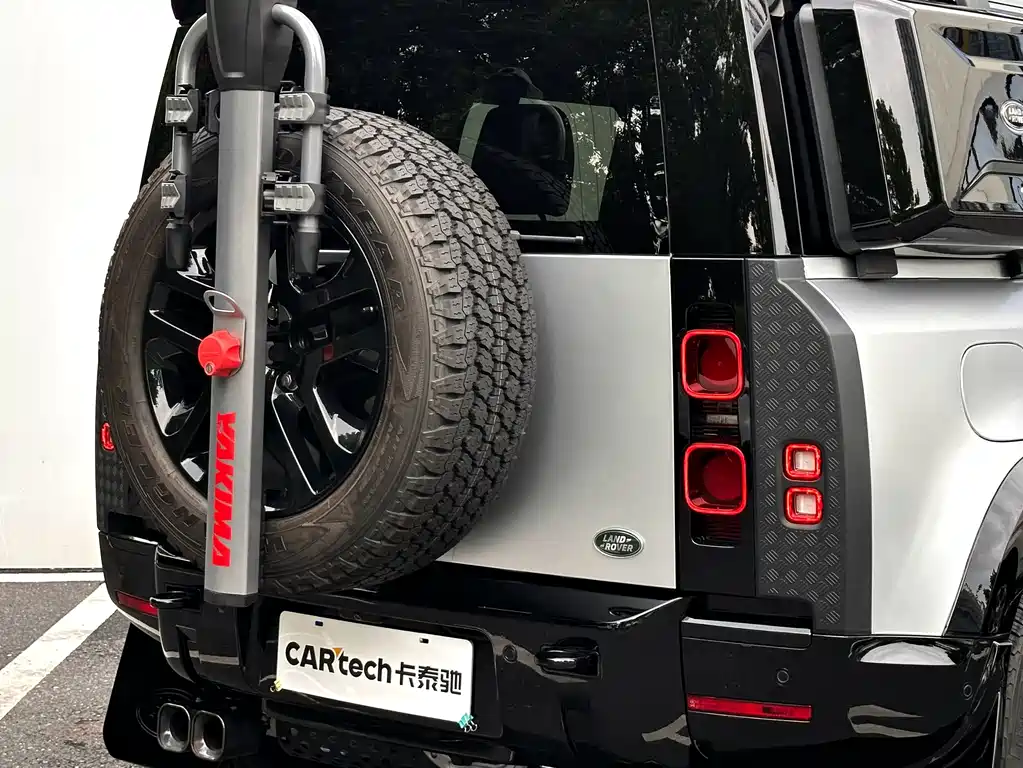 Land Rover Land Rover Defender 2024 110 3.0T P400 Dark Pack Special Edition 2024 - thumbnail 23