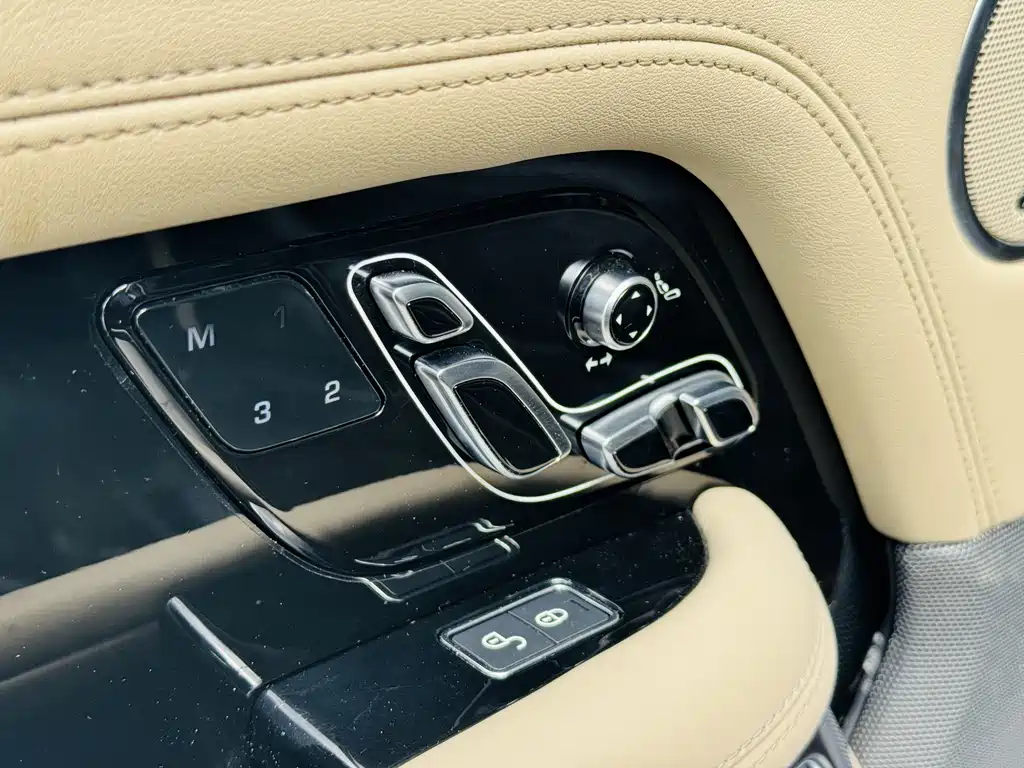 Land Rover Range Rover 2019 3.0T Diesel Autobiography Long Wheelbase 2019 - thumbnail 14