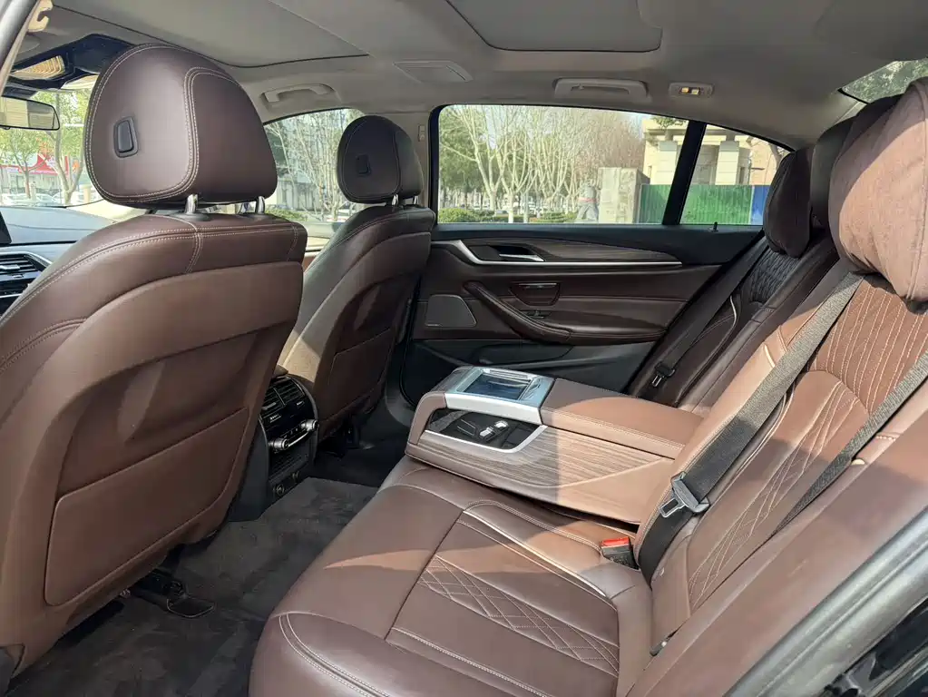 BMW BMW 5 Series 2018 Facelift 530Li Luxury Package 2018 - thumbnail 6