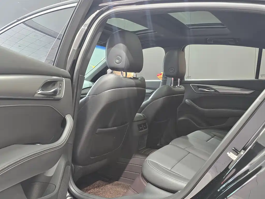 Cadillac Cadillac CT5 2022 28T Luxury (Standard Edition) 2022 - thumbnail 5