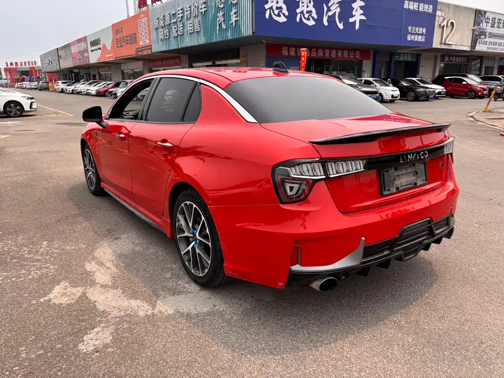 Lynk & Co Lynk & Co 03 2018 1.5TD DCT Pure Lite Edition China V 2019 - thumbnail 5