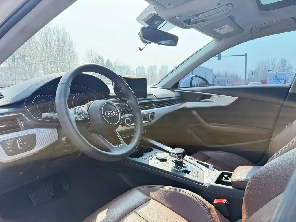 Audi Audi A4L 2018 30th Anniversary Edition 40 TFSI Fashion Model 2018 - thumbnail 4
