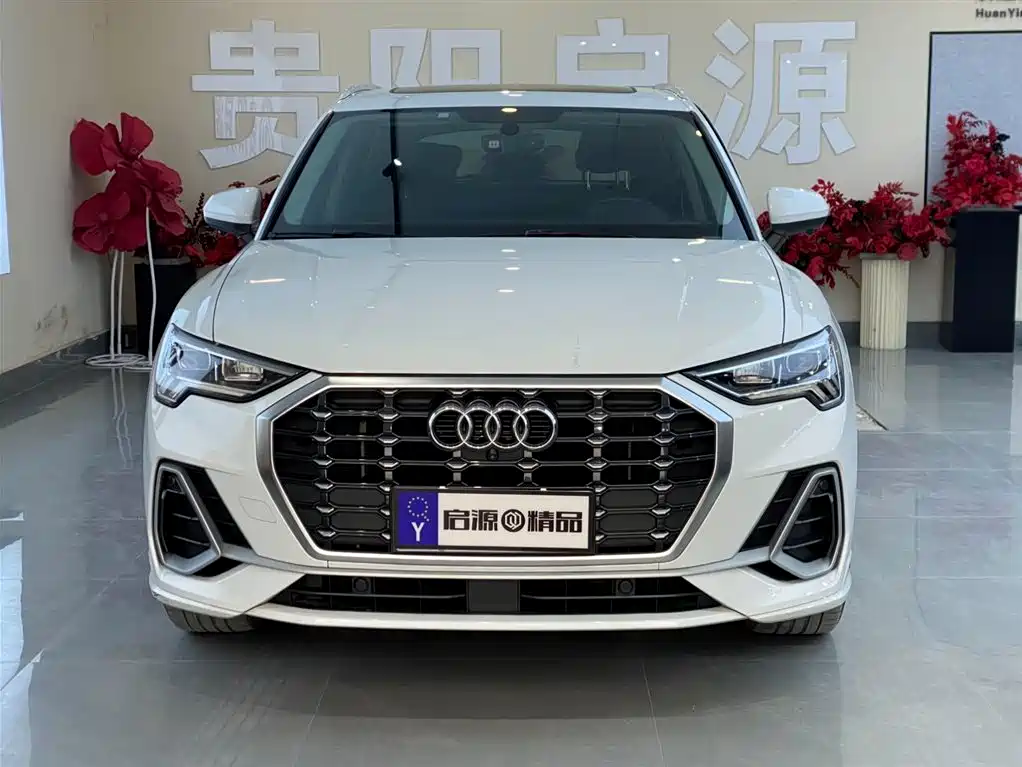 Audi Audi Q3 2021 35 TFSI Fashion & Dynamics Edition 2021 - thumbnail 2