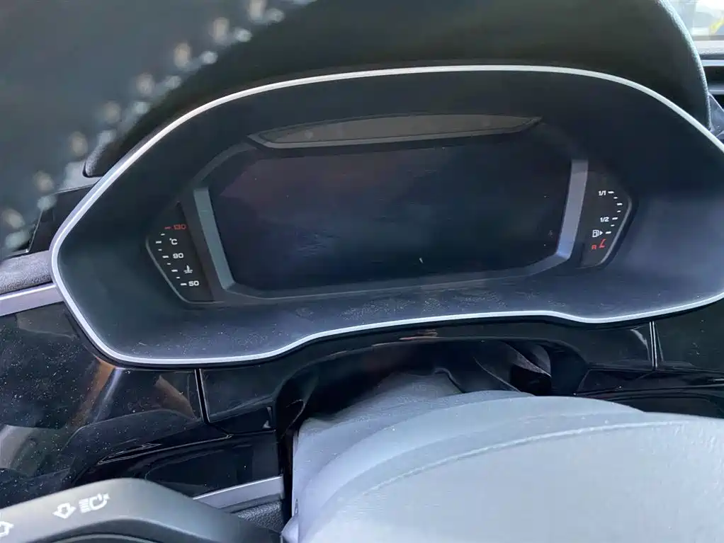 Audi Audi Q3 2021 35 TFSI Fashion & Dynamics Edition 2021 - thumbnail 9