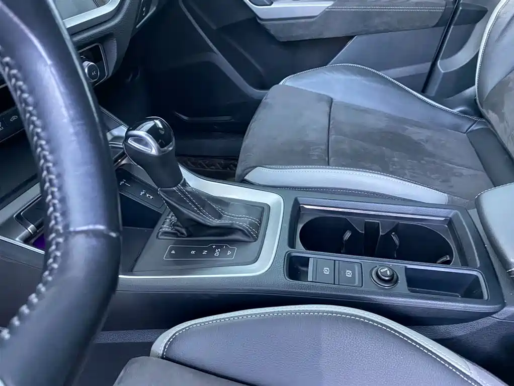 Audi Audi Q3 2021 35 TFSI Fashion & Dynamics Edition 2021 - thumbnail 10