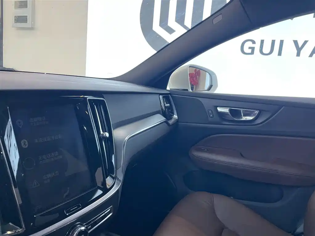 Volvo Volvo S60 2020 T4 R-Design 2020 - thumbnail 11