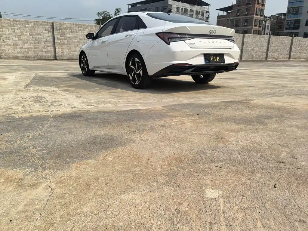 Hyundai Hyundai Elantra 2021 1.5L CVT LUX Premium Edition 2021 - thumbnail 10